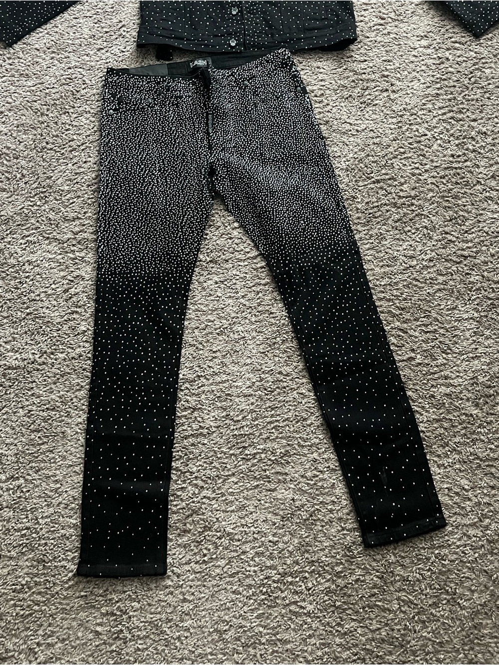 Black KASH Rhinestones Set - Picture 4 of 9